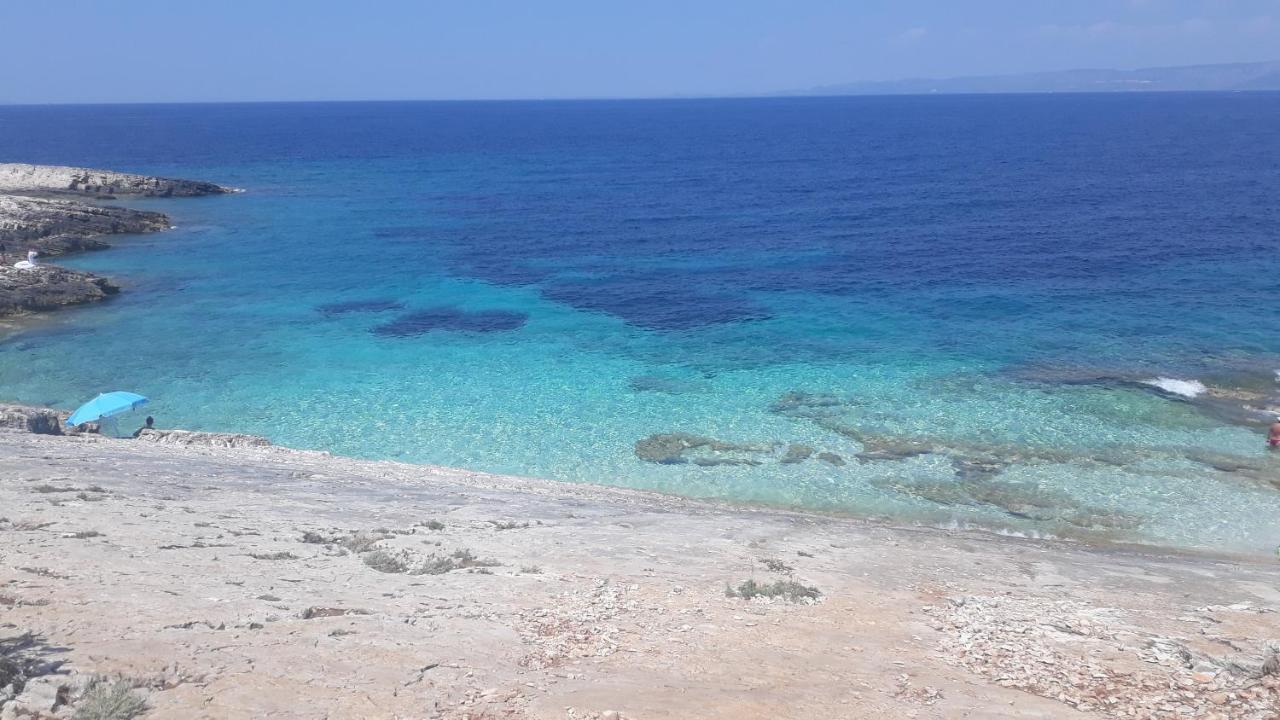 Prospe * Vela Luka
